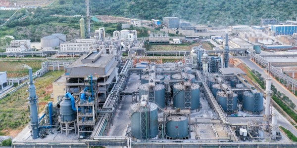 磷化工烟气脱白--低电耗离子束技术让烟囱告别“三色烟”